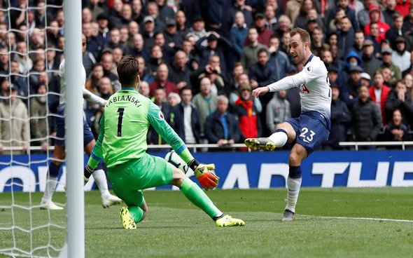 Image for West Ham fans laud Fabianski v Tottenham